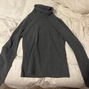 Size small express turtle neck